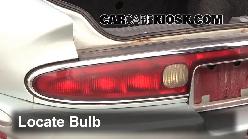 1995 Buick Riviera 3.8L V6 Lights Tail Light (replace bulb)